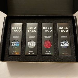 Holo it’s me nail polish